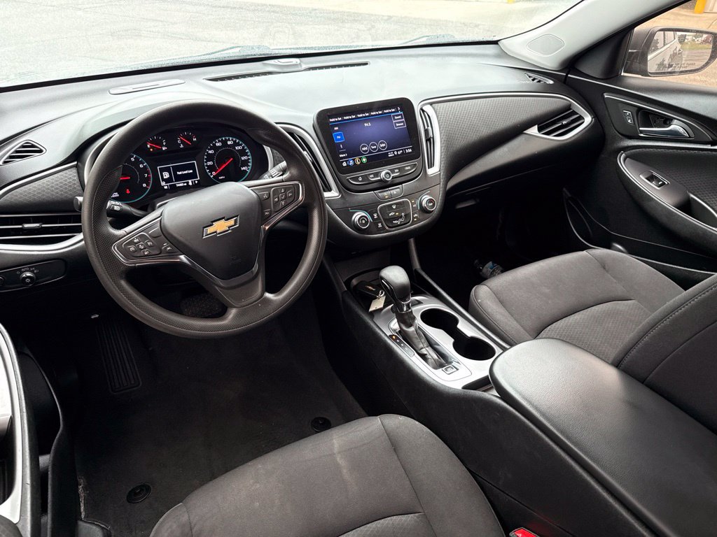 Used 2023 Chevrolet Malibu LS FWD image 9