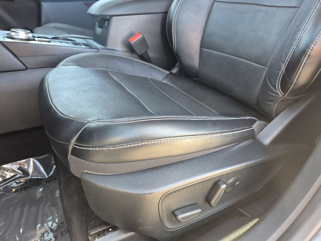 Used 2020 Ford Escape Titanium AWD/4WD image 12