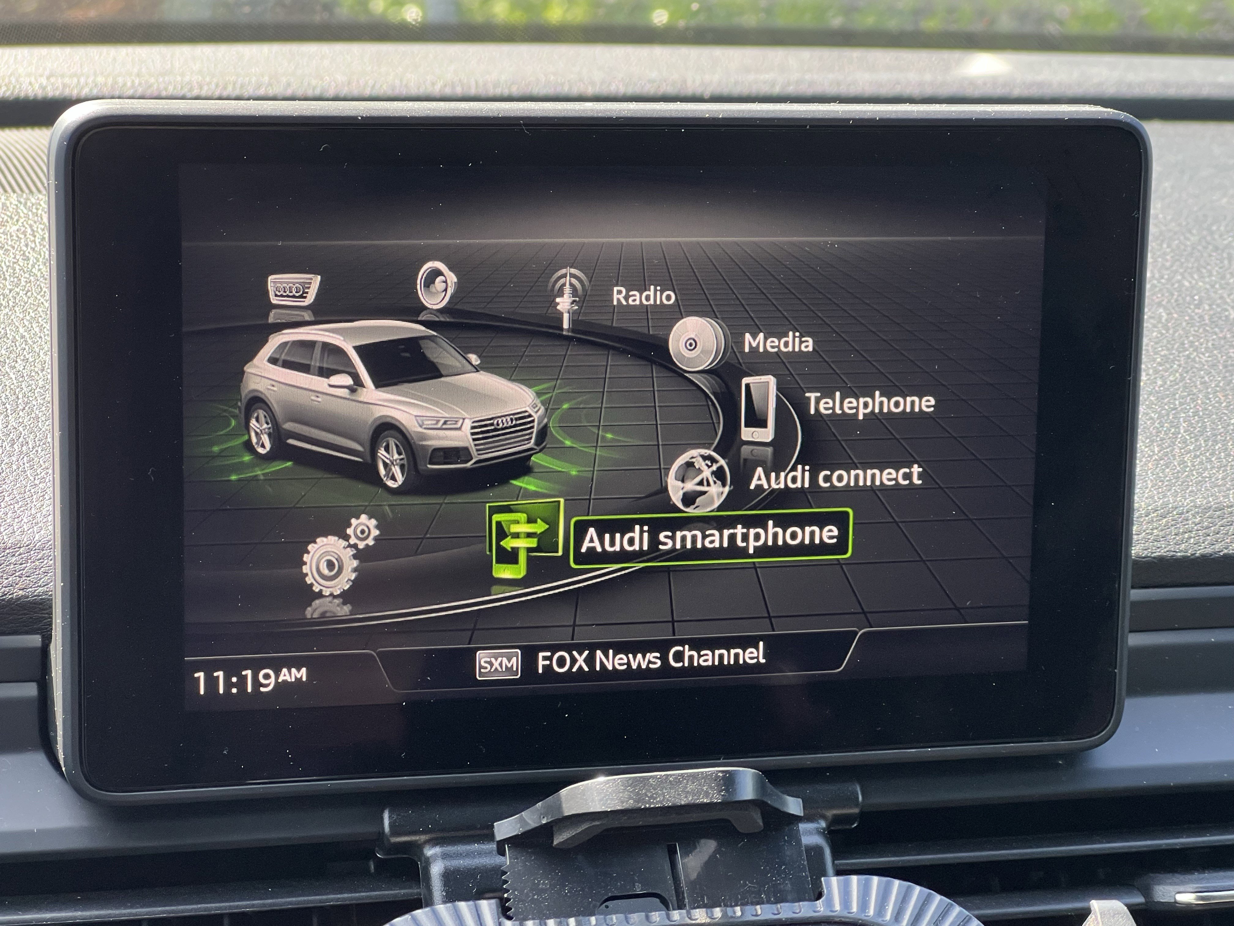 Used 2020 Audi Q5 2.0T Premium w/ Titanium Sport Package AWD/4WD image 23