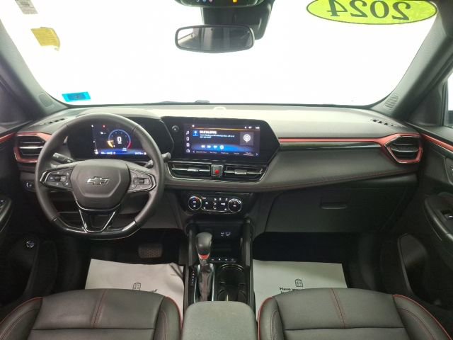 Used 2024 Chevrolet TrailBlazer RS w/ Convenience Package image 13