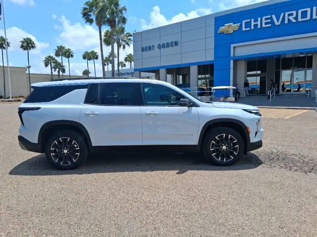 New 2026 Chevrolet Traverse LT w/ Sun and Wheel Package FWD image 4