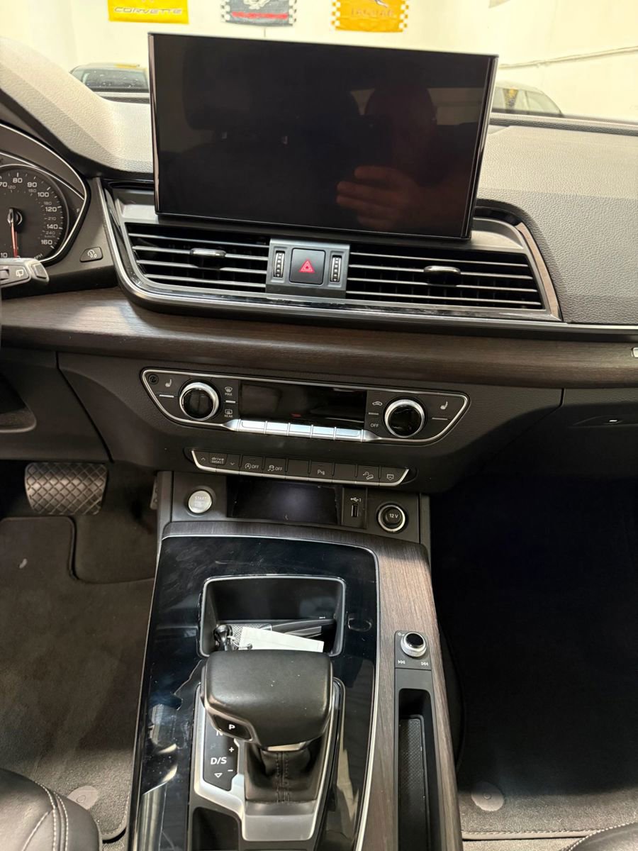 Used 2021 Audi Q5 2.0T Premium w/ Convenience Package AWD/4WD image 16