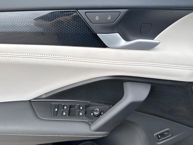 New 2025 Volkswagen Tiguan SE image 7