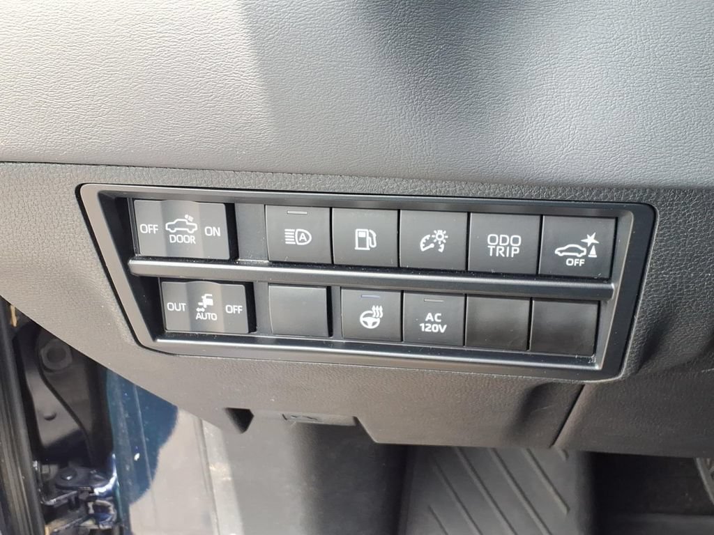 Used 2023 Toyota Tundra Platinum AWD/4WD image 37