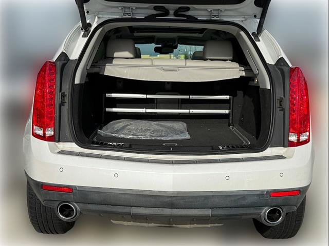 Used 2016 Cadillac SRX Luxury w/ Driver Assist Package FWD image 5