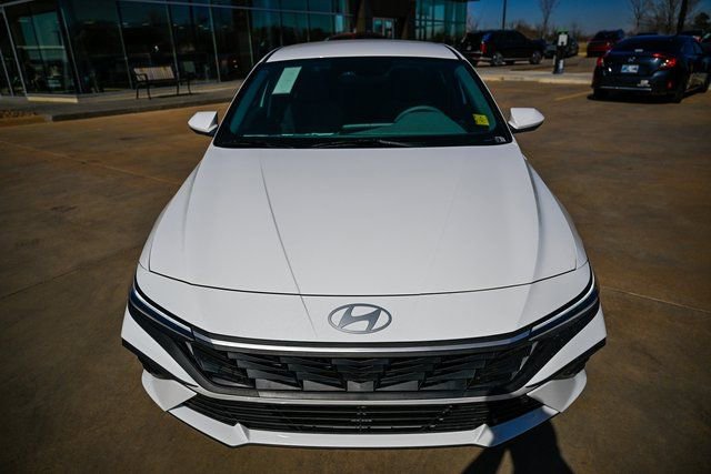 New 2026 Hyundai Elantra SE image 8