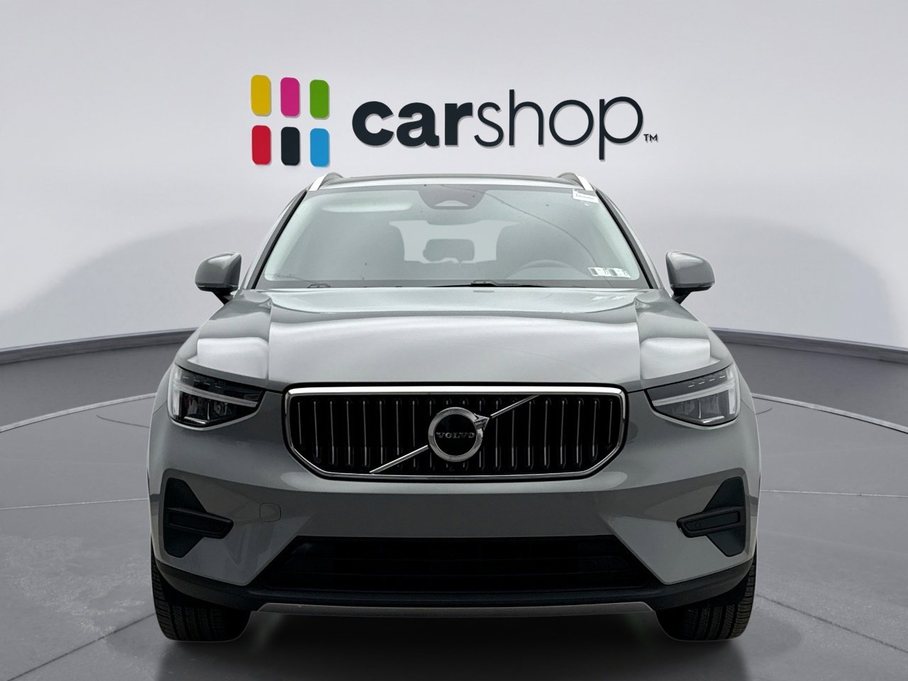 Used 2025 Volvo XC40 B5 Core image 8