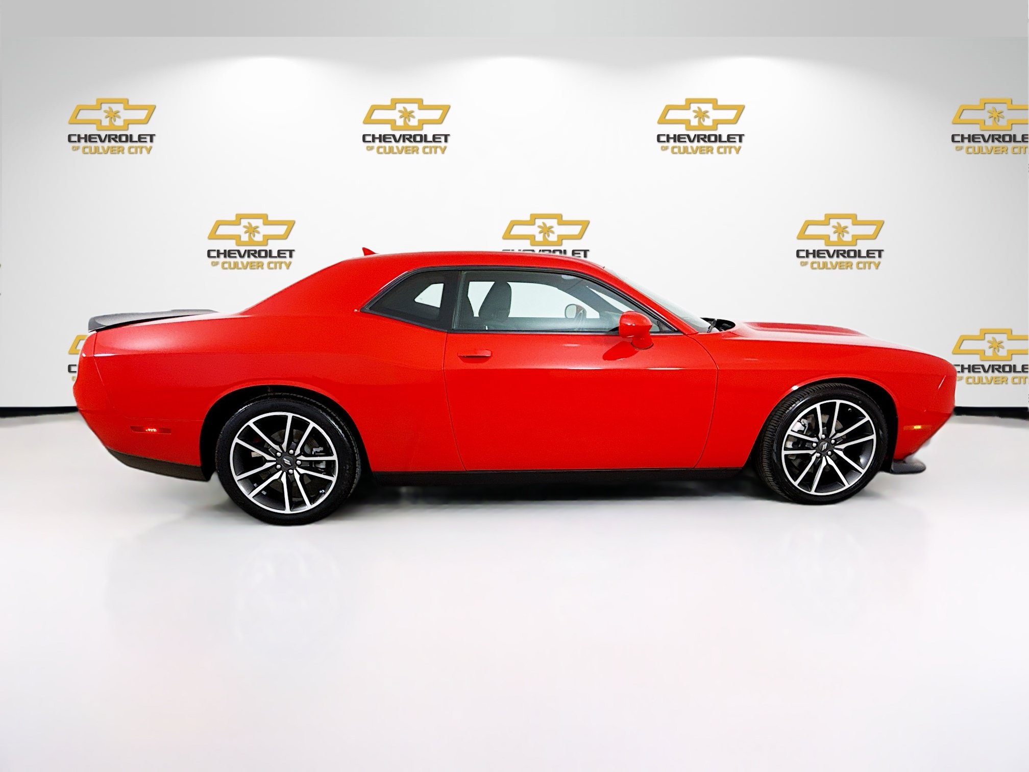 Used 2023 Dodge Challenger R/T RWD image 9