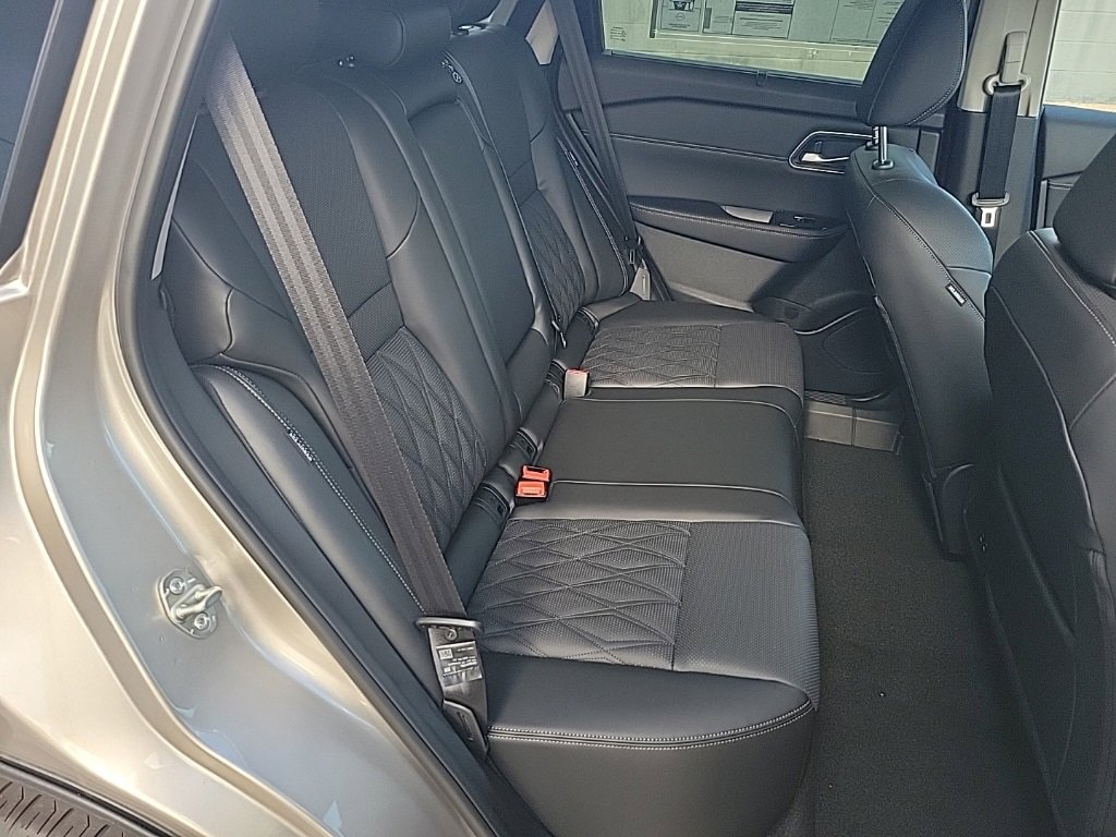 New 2026 Nissan Rogue Platinum image 38