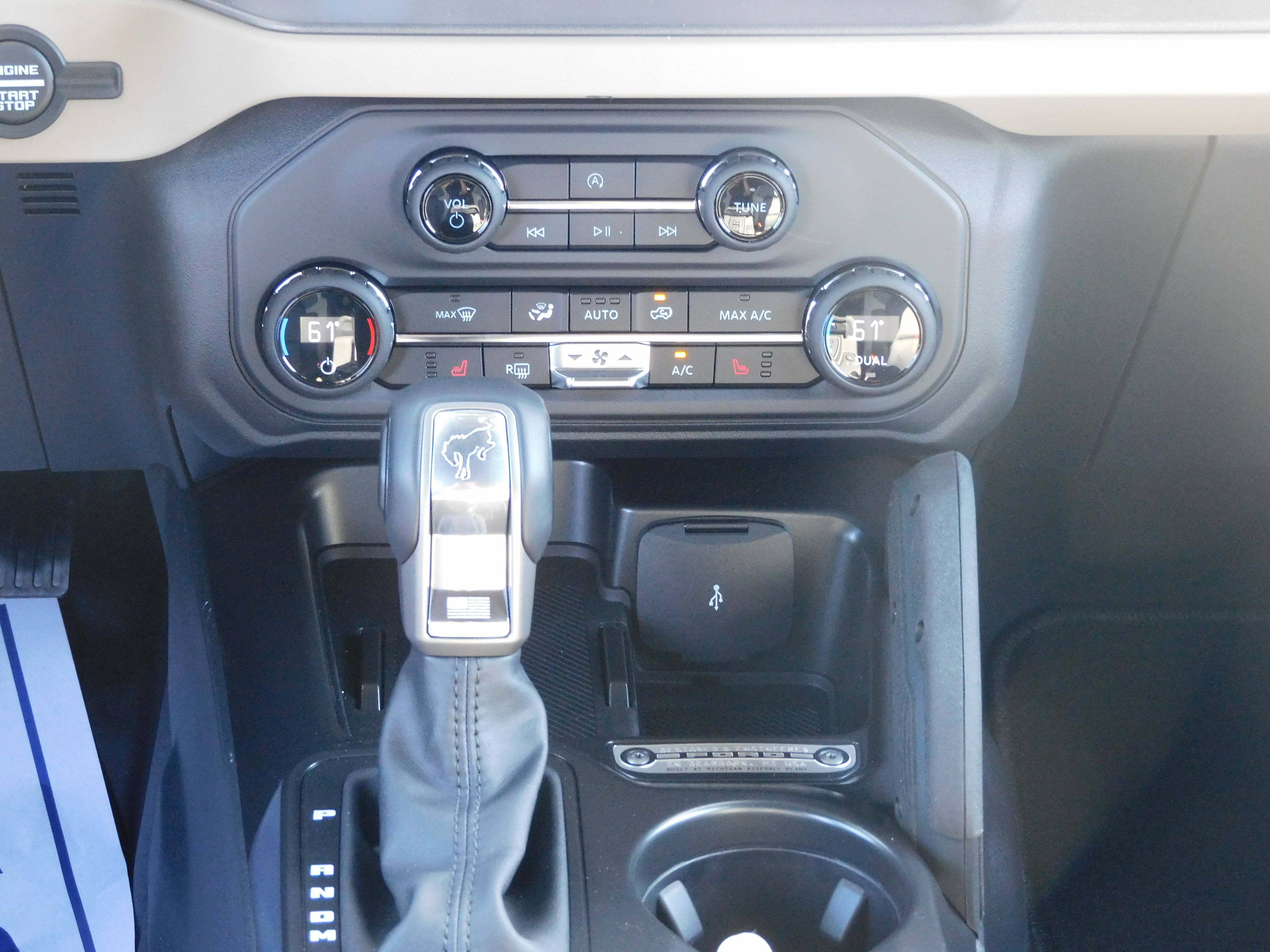 New 2025 Ford Bronco Big Bend w/ Black Diamond Package image 17