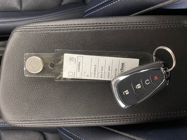 Used 2023 Chevrolet Bolt EUV Premier image 30