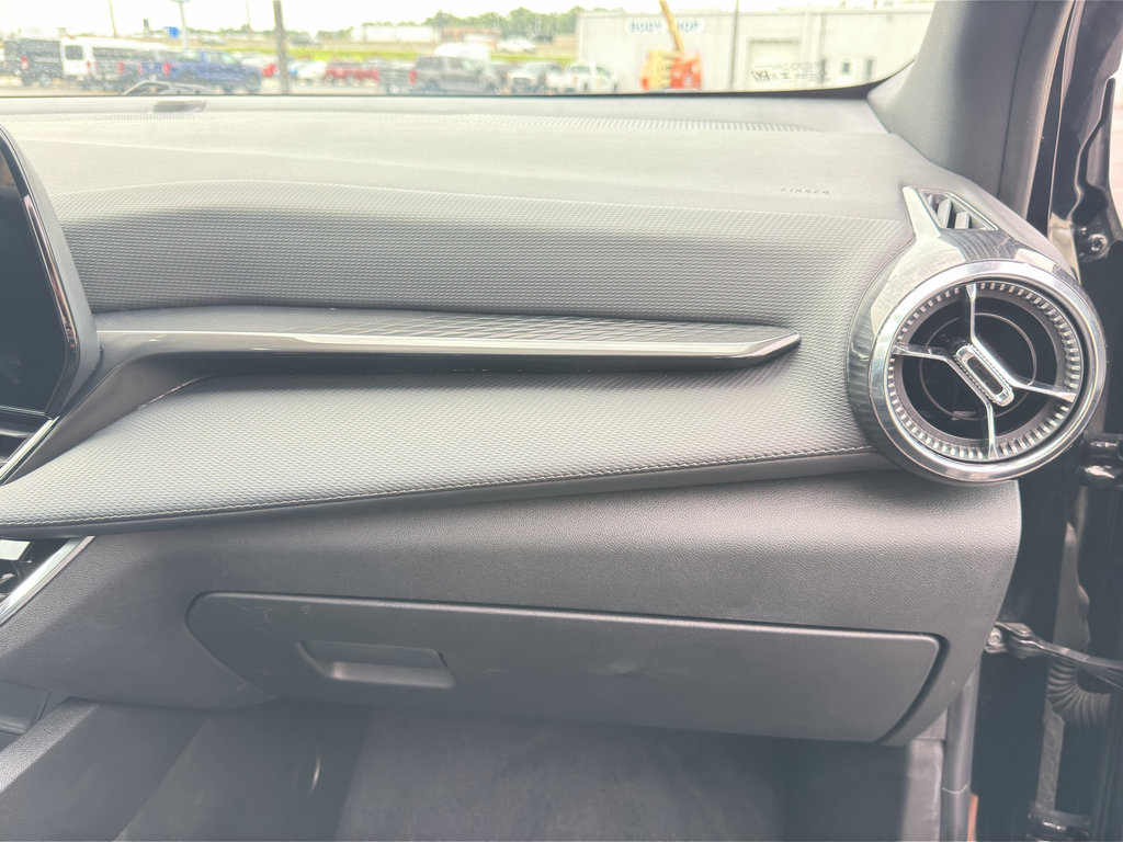 Used 2025 Chevrolet Equinox LT FWD image 18