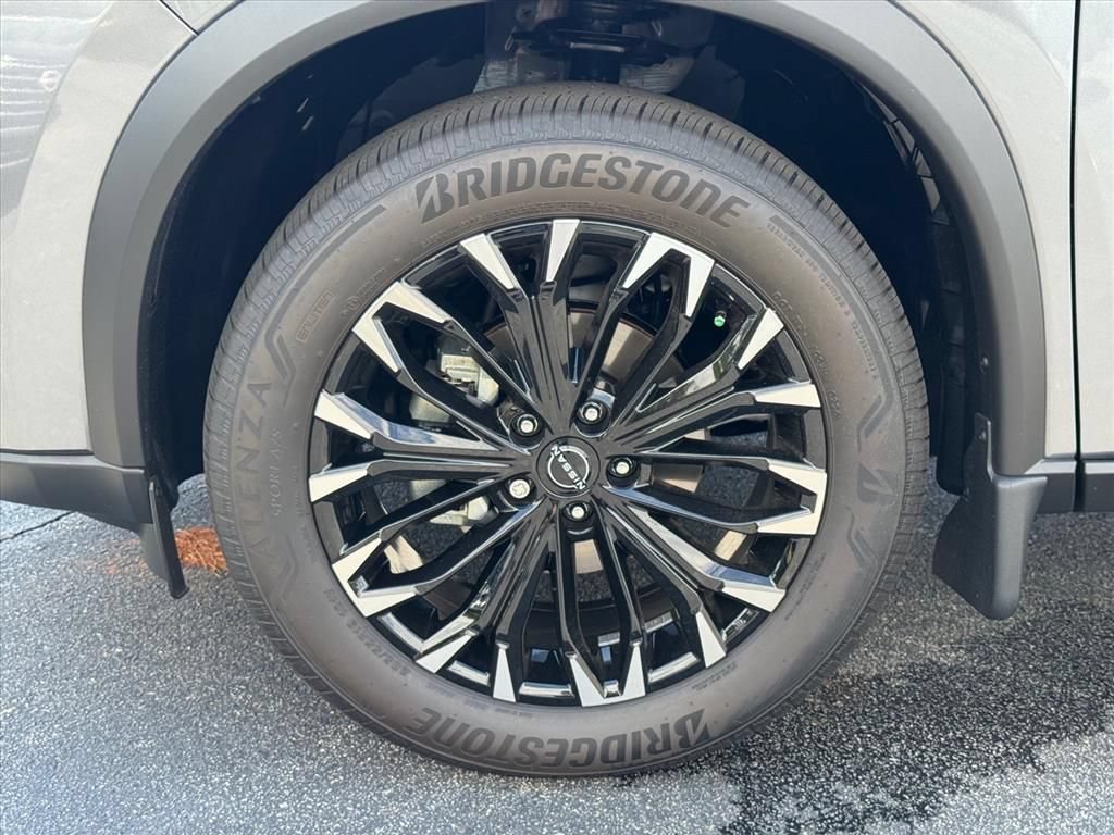 Certified 2026 Nissan Rogue Dark Armor FWD image 9