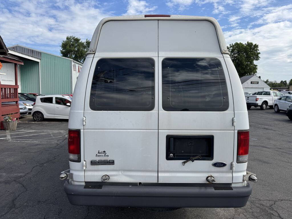 Used 2007 Ford E-250 and Econoline 250 Extended RWD image 4