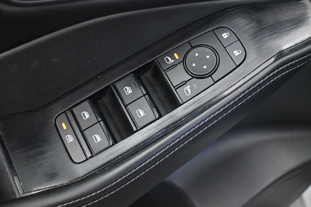 Used 2024 Nissan Rogue SV AWD/4WD image 24