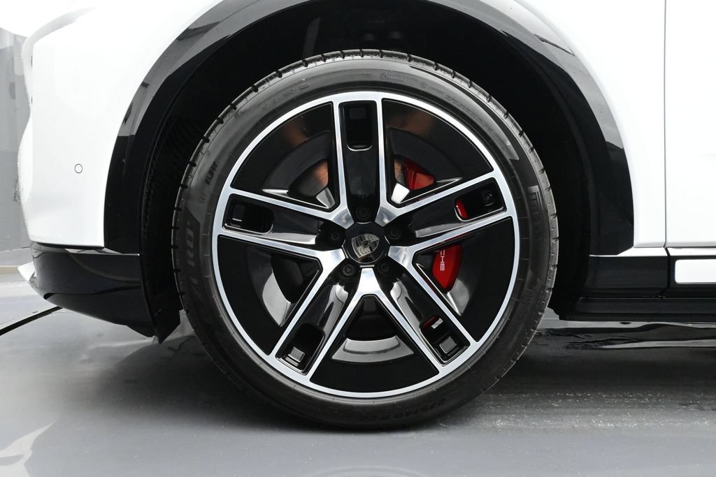 New 2026 Porsche Cayenne Turbo AWD/4WD image 6