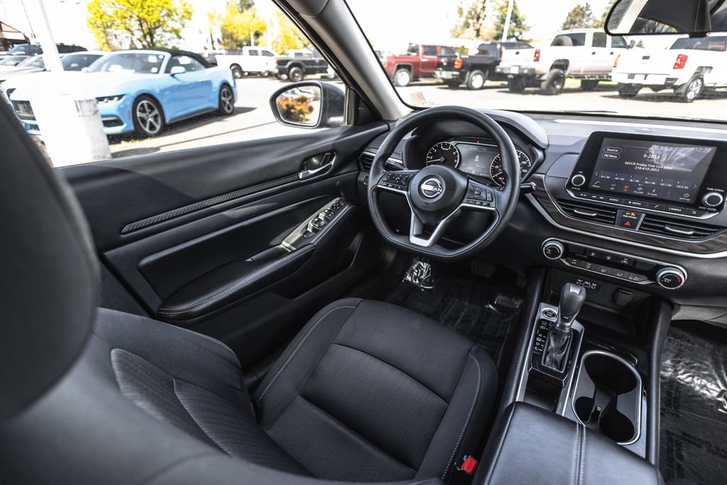 Used 2024 Nissan Altima 2.5 SV FWD image 22