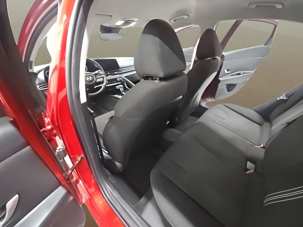 Used 2024 Hyundai Elantra SEL FWD image 15