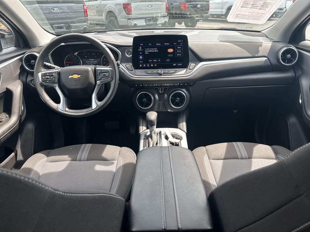 Used 2025 Chevrolet Blazer LT image 13
