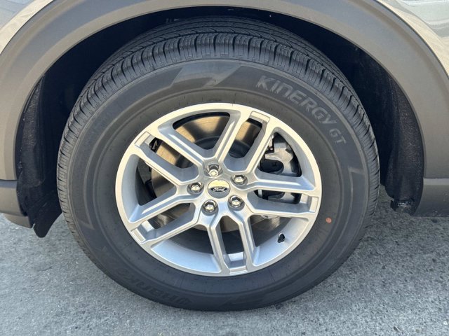 New 2027 Ford Explorer Active w/ Active Comfort Package RWD image 4