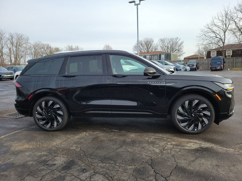 New 2026 Lincoln Nautilus Reserve AWD/4WD image 3