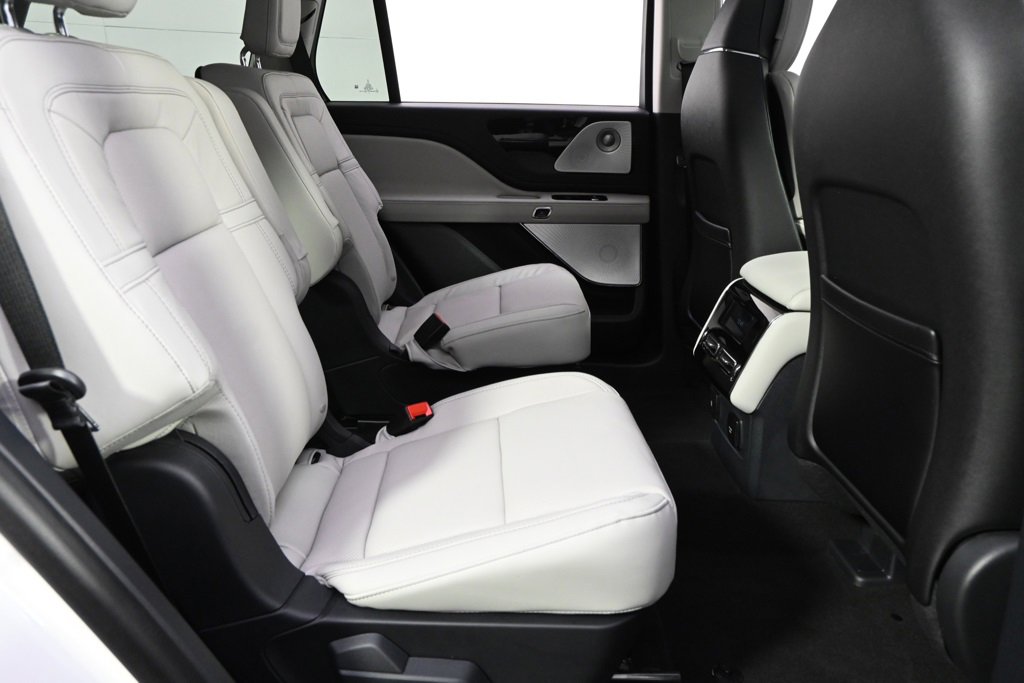 New 2026 Lincoln Aviator Reserve image 18