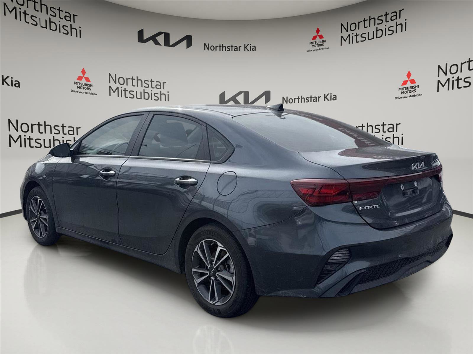 Used 2024 Kia Forte LXS image 4