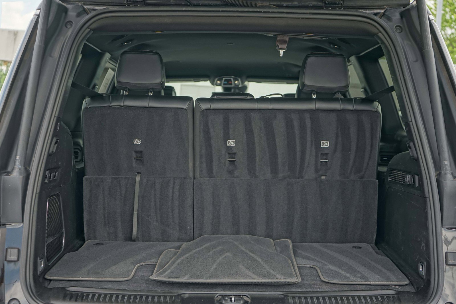 Used 2024 Jeep Wagoneer Series II w/ Flexible Seating Group image 9