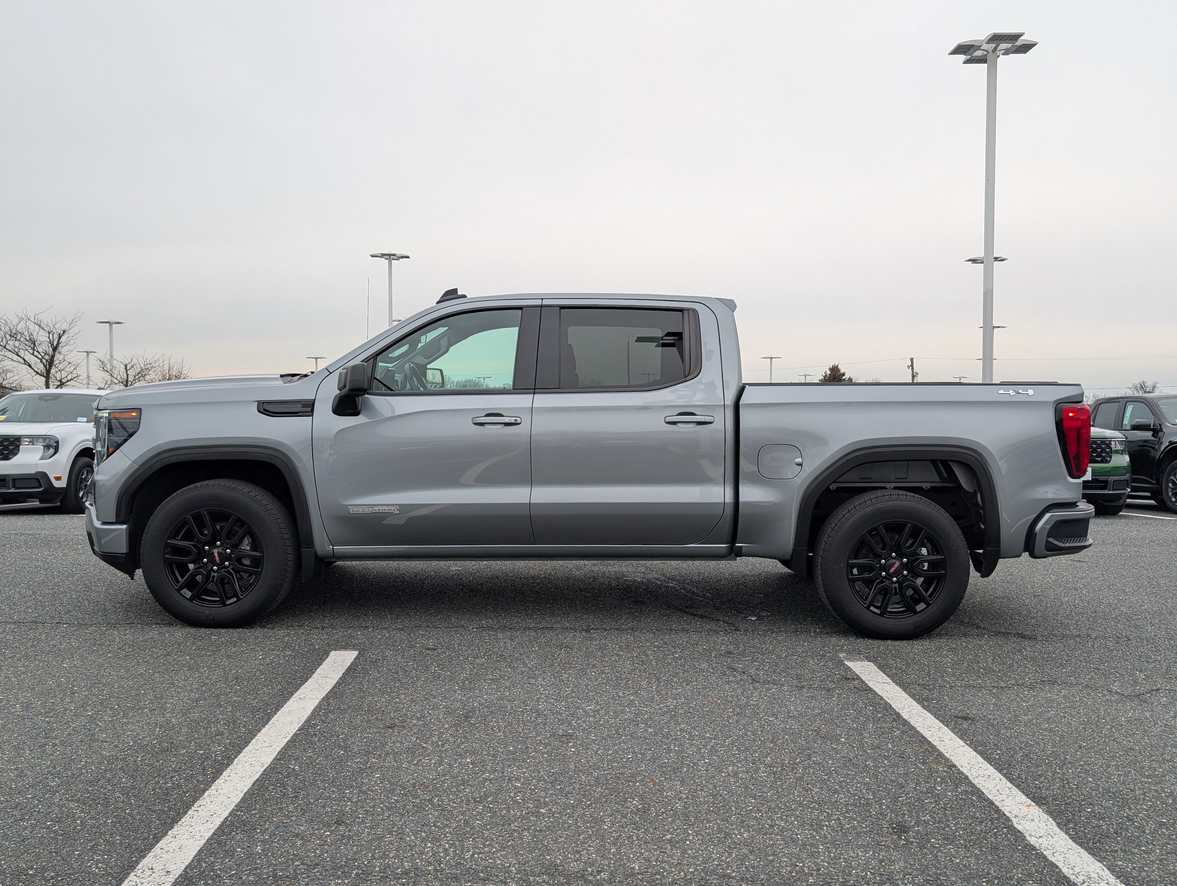 Used 2023 GMC Sierra 1500 Elevation image 6