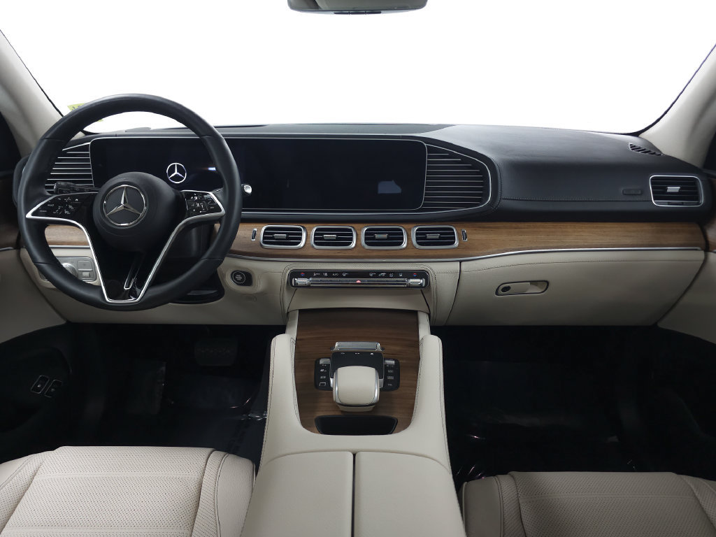 Used 2025 Mercedes-Benz GLE 450e 4MATIC w/ AMG Line Exterior image 27