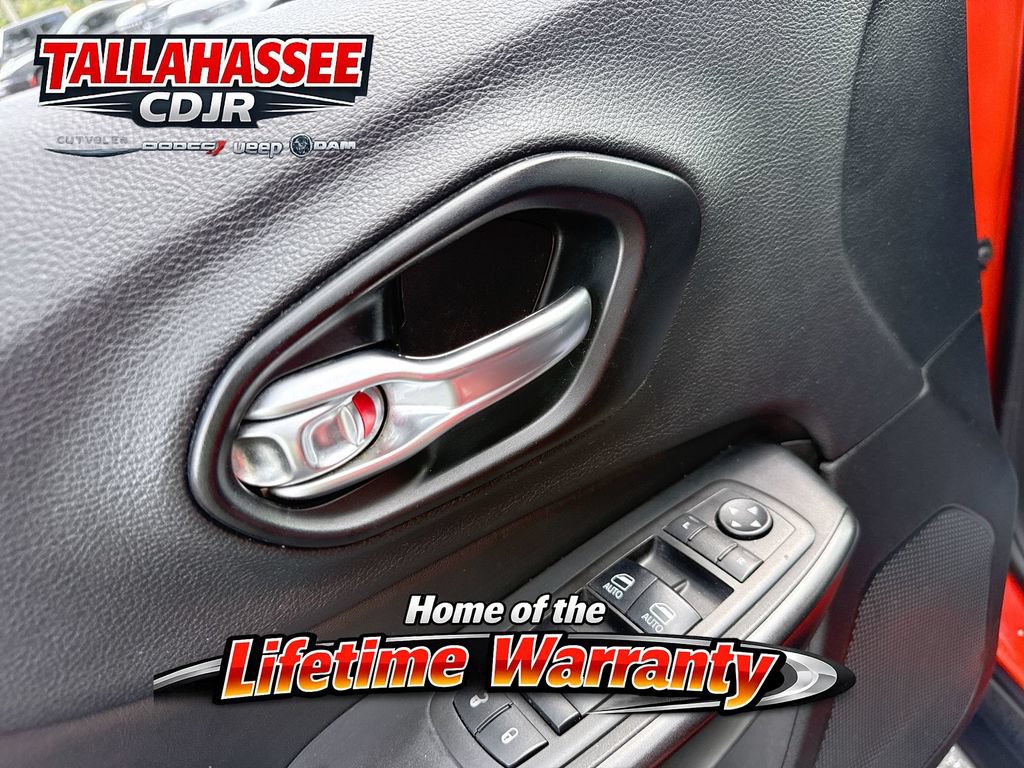Used 2021 Jeep Cherokee Trailhawk w/ Sun, Sound & Nav Group AWD/4WD image 15
