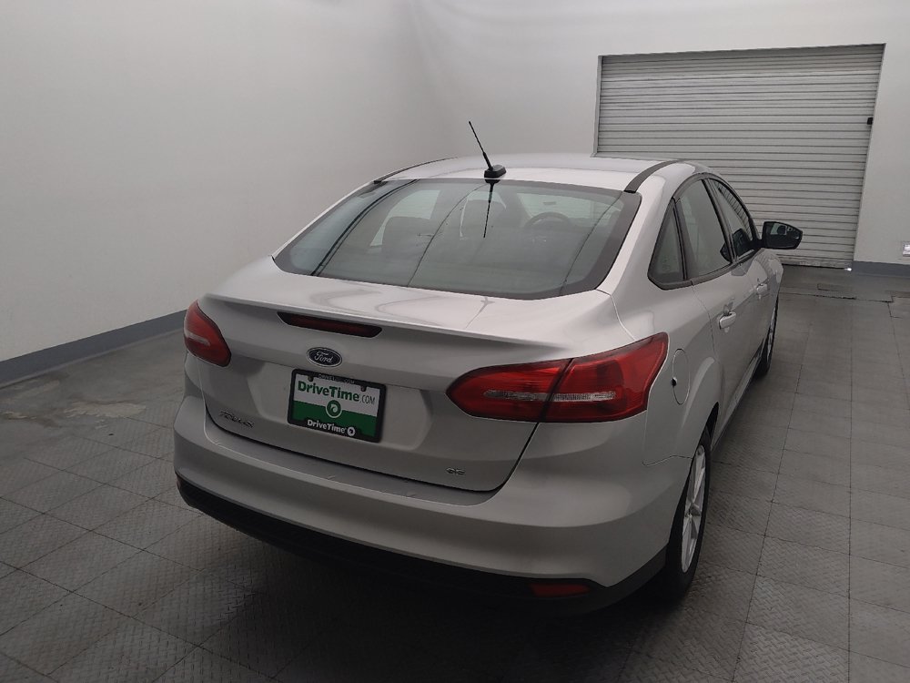 Used 2018 Ford Focus SE FWD image 7