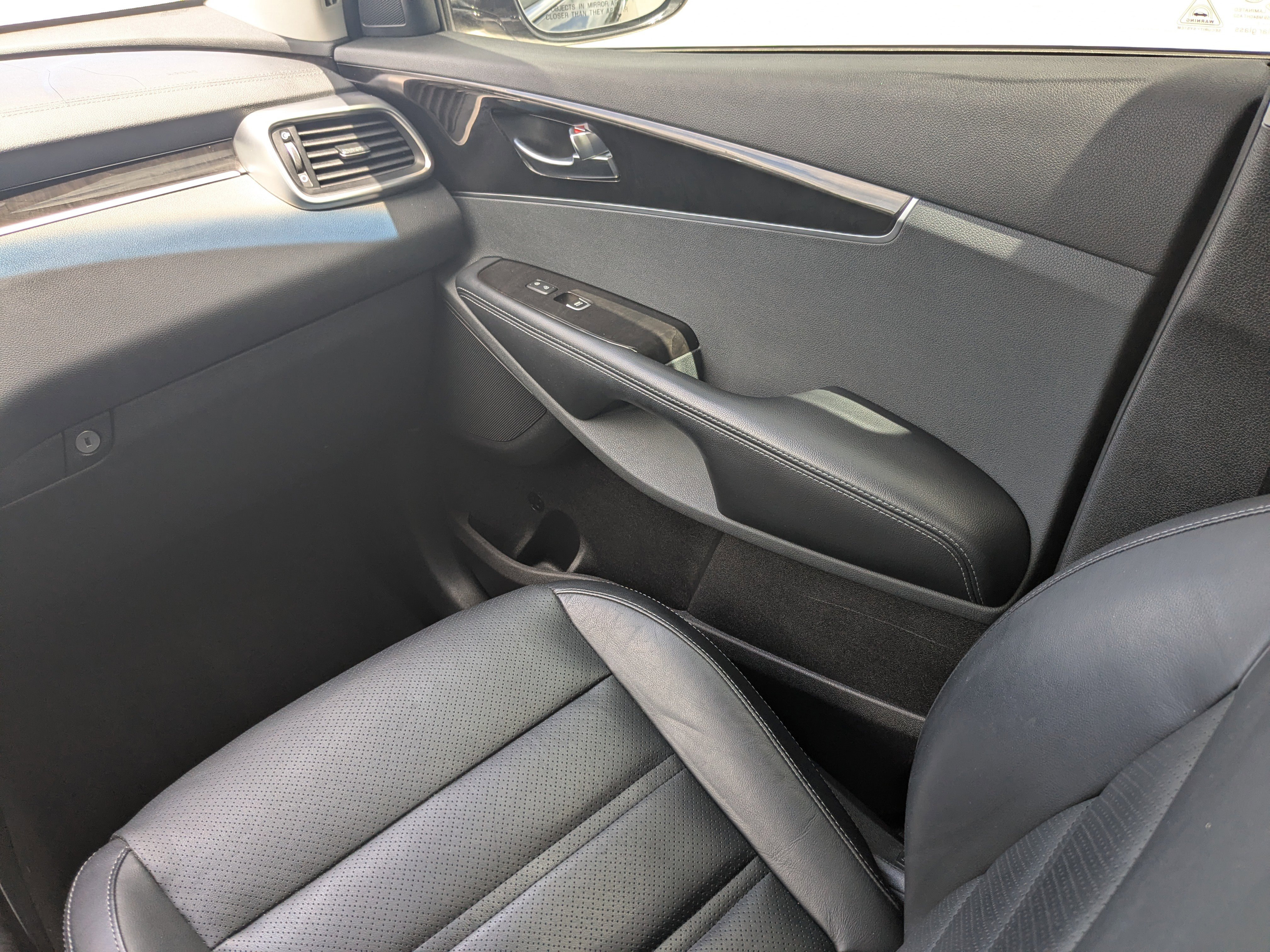 Used 2018 Kia Sorento EX image 25