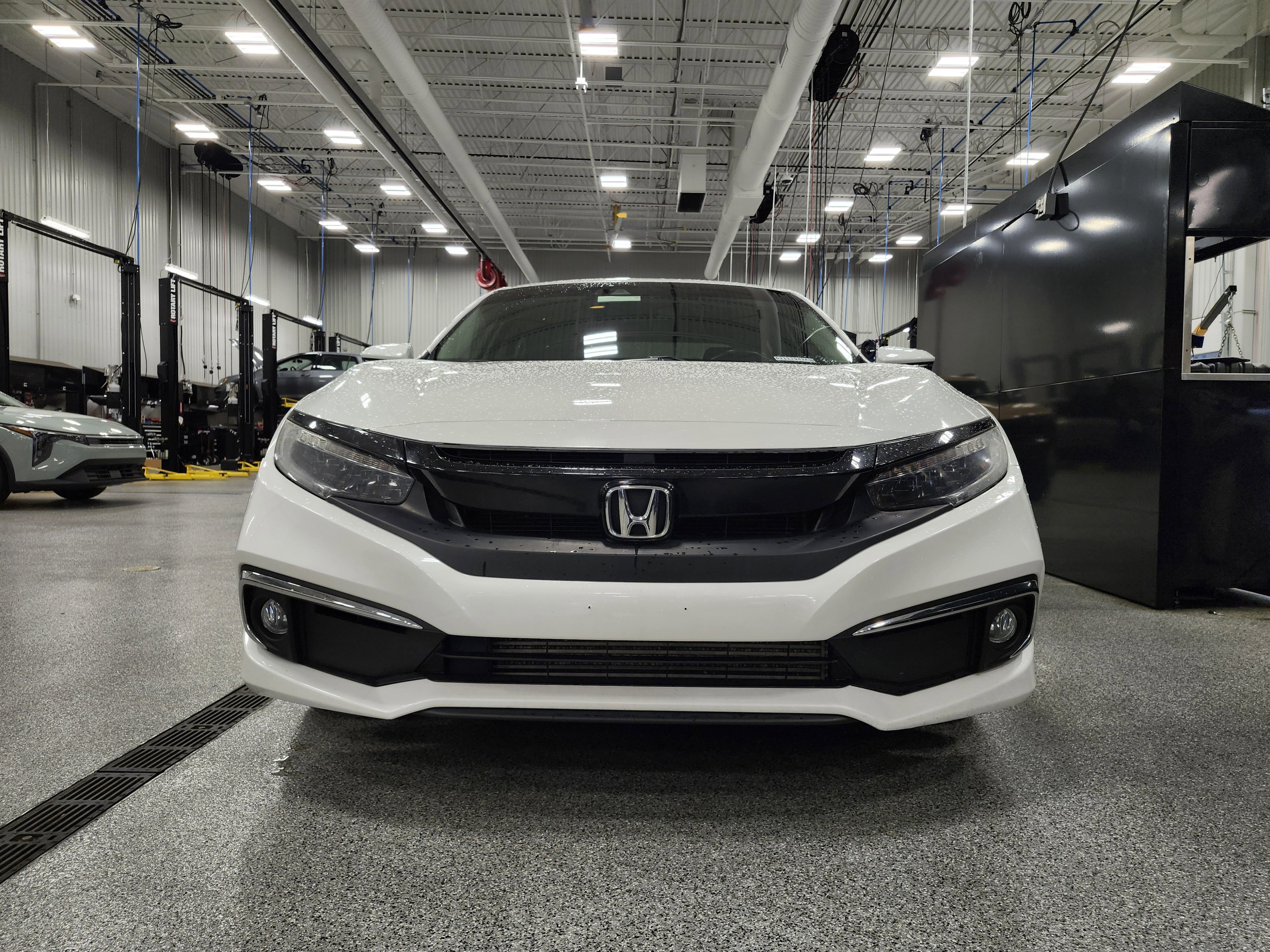 Used 2019 Honda Civic Touring image 28