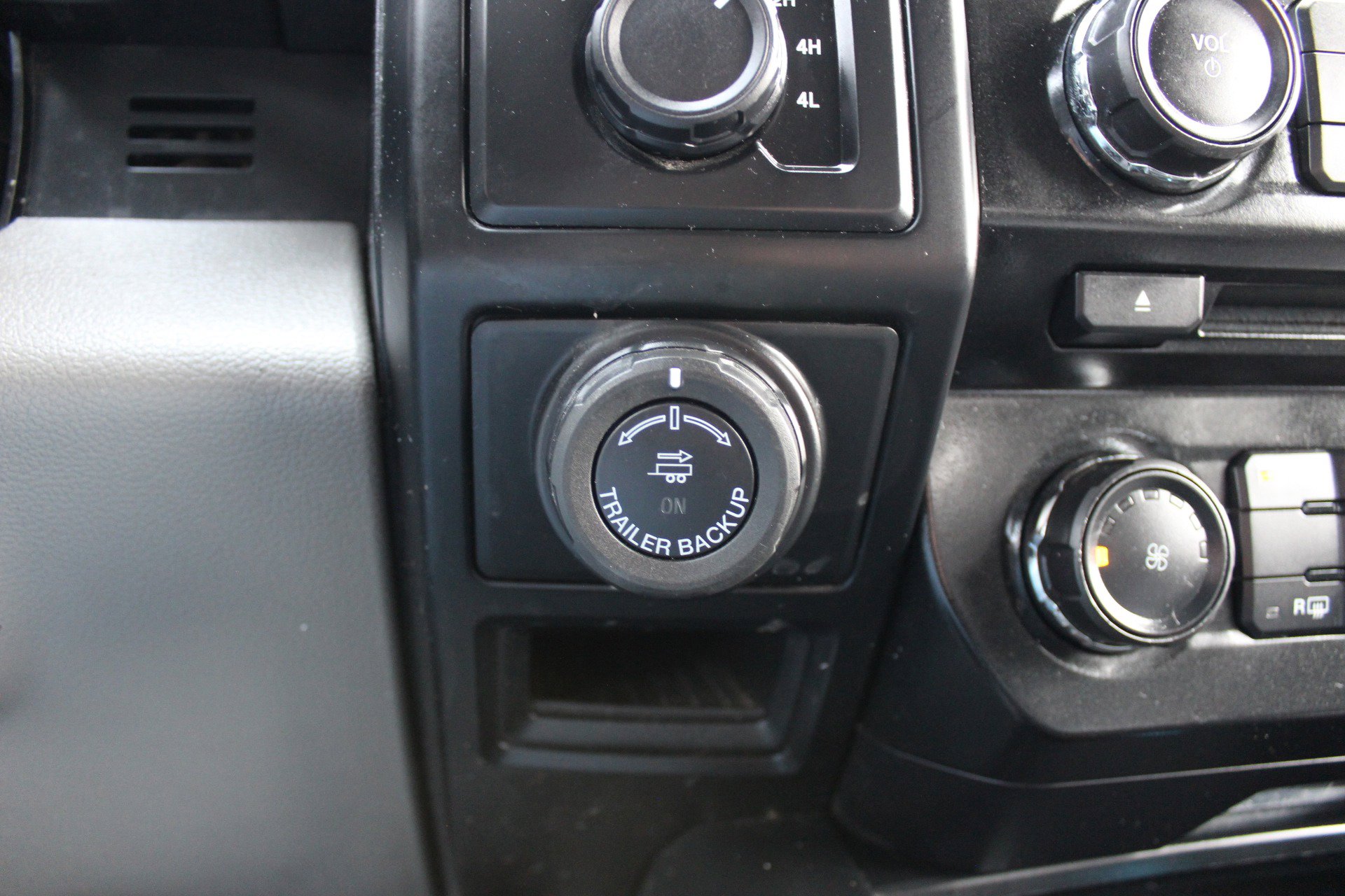 Used 2017 Ford F150 XL w/ Equipment Group 101A Mid image 29