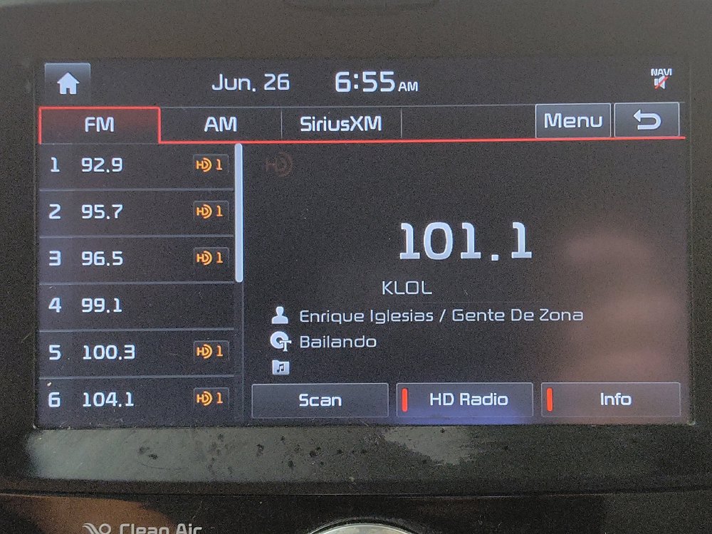 Used 2015 Kia Soul + w/ Audio Package FWD image 25