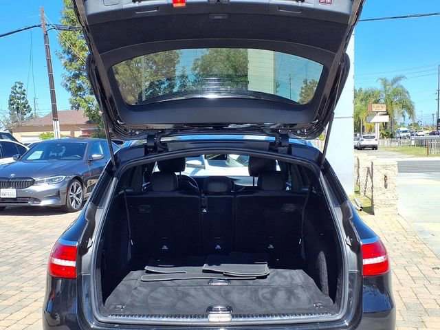 Used 2017 Mercedes-Benz E 400 4MATIC Wagon image 29