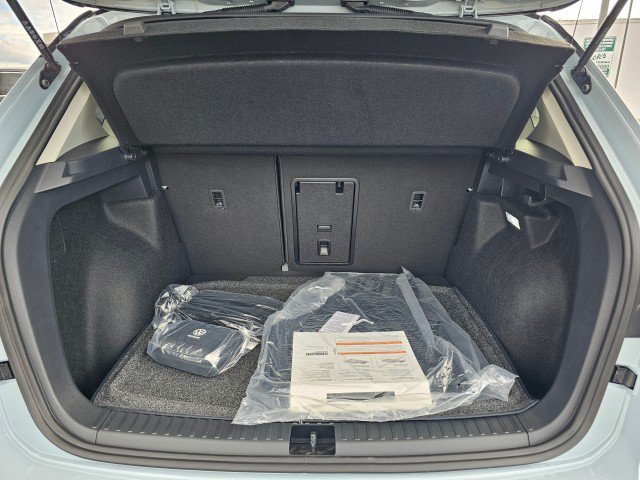 New 2027 Volkswagen Taos SE AWD/4WD image 18