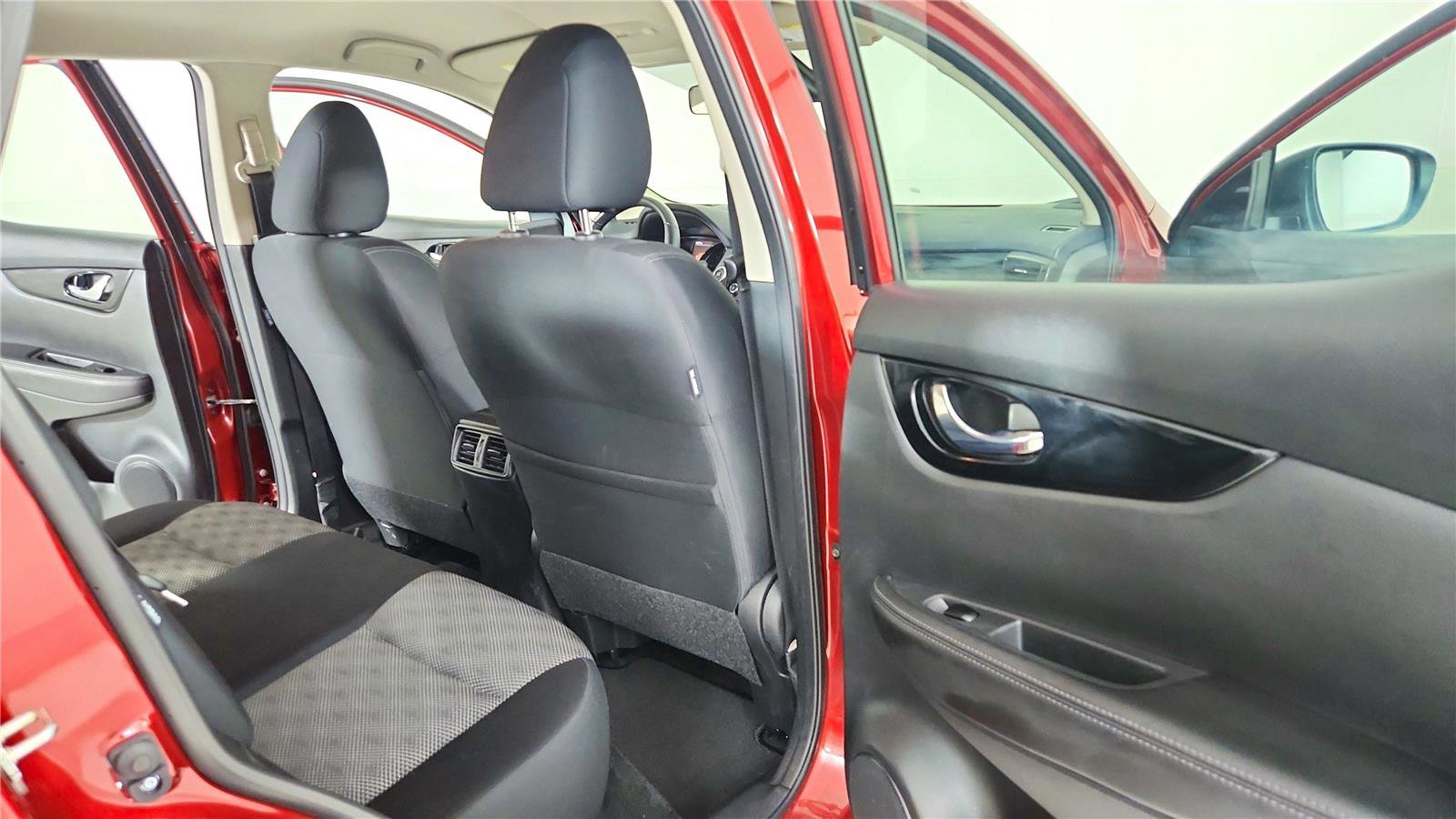 Used 2022 Nissan Rogue Sport SV AWD/4WD image 21