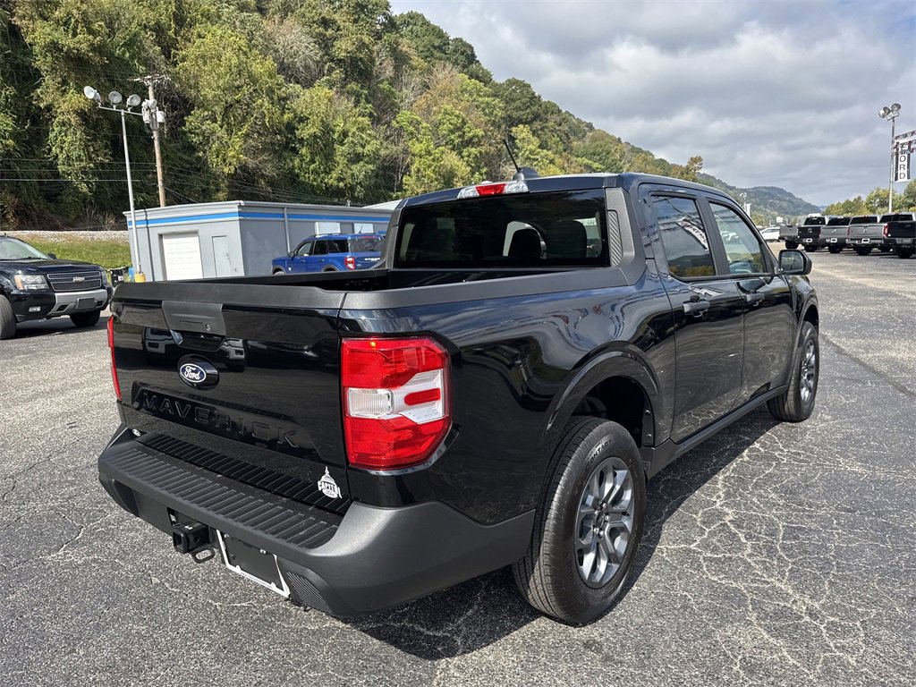 New 2025 Ford Maverick XLT image 4