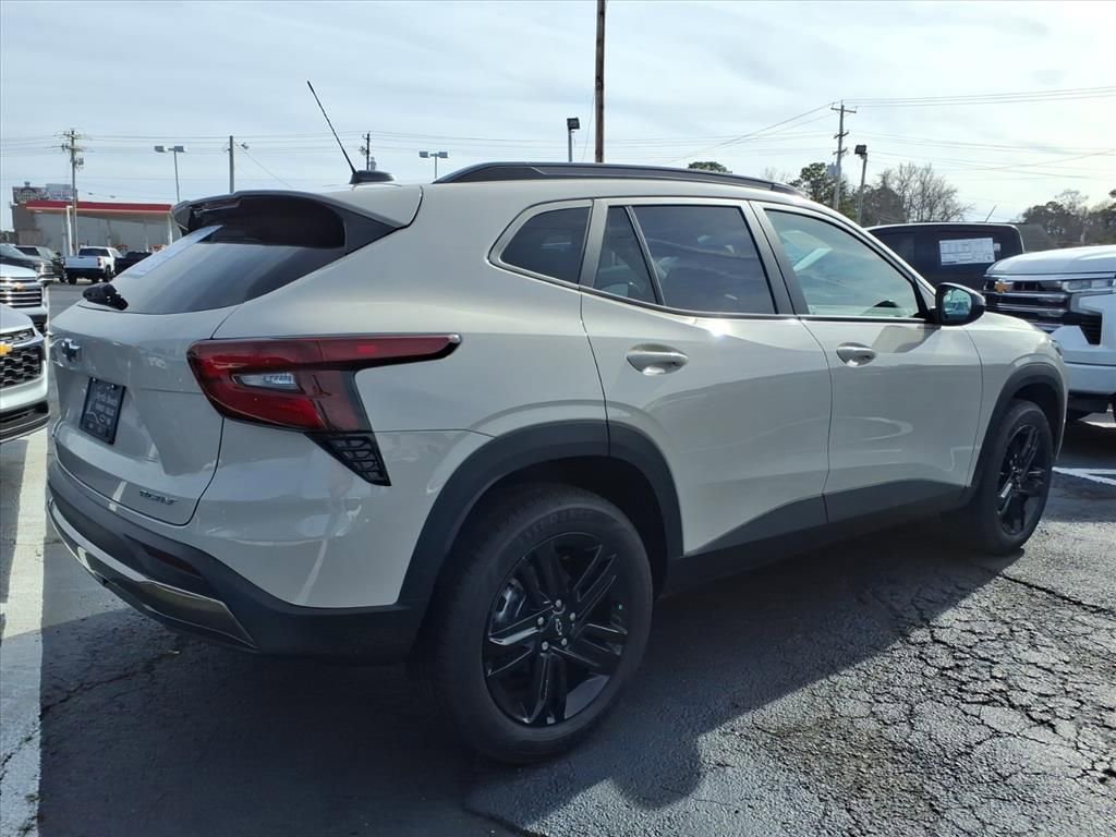 New 2026 Chevrolet Trax LT w/ Driver Confidence Package image 3