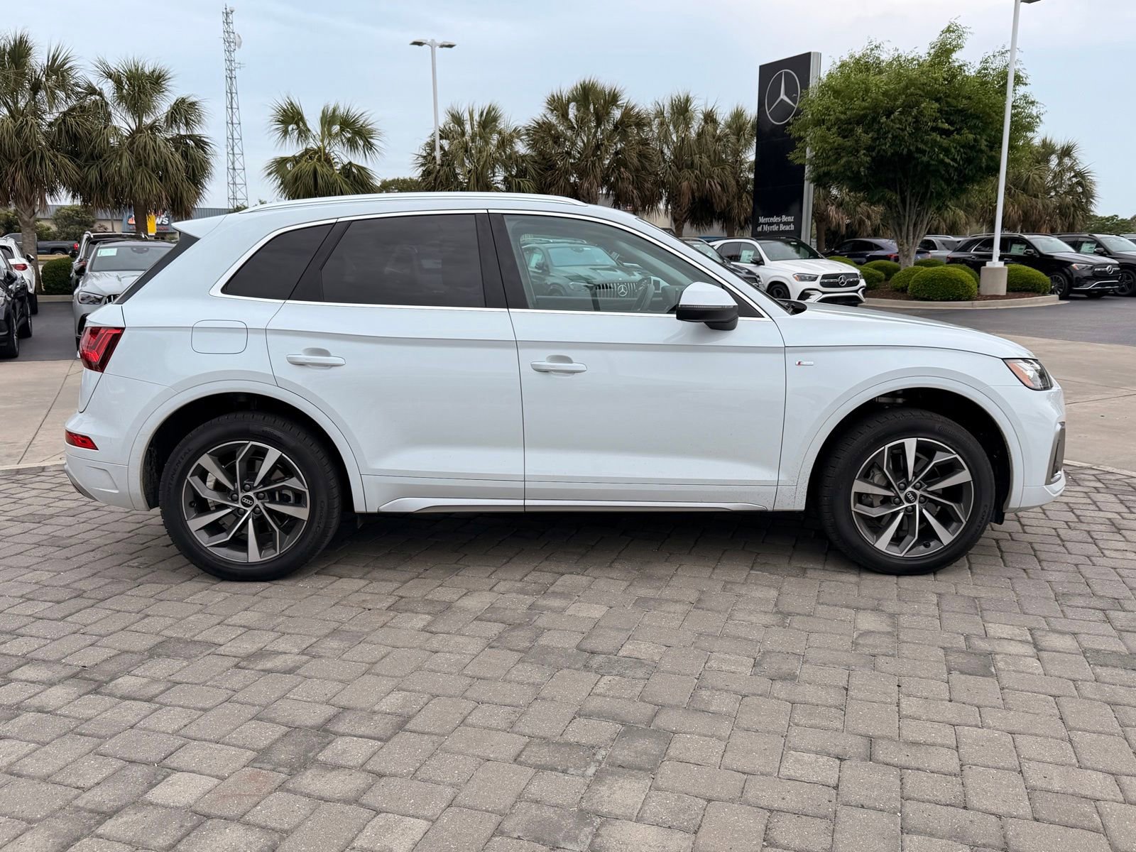Used 2022 Audi Q5 2.0T Premium AWD/4WD image 7