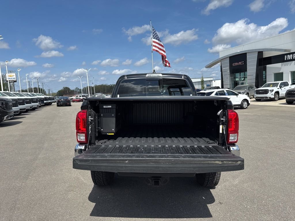 Used 2021 Toyota Tacoma SR5 AWD/4WD image 26