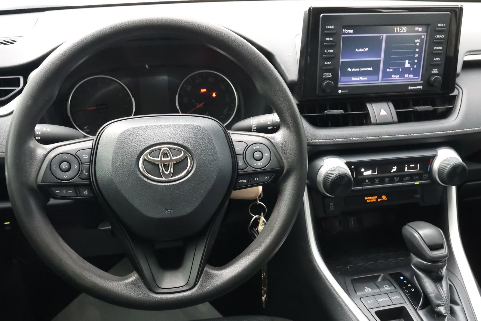 Used 2022 Toyota RAV4 LE FWD image 15