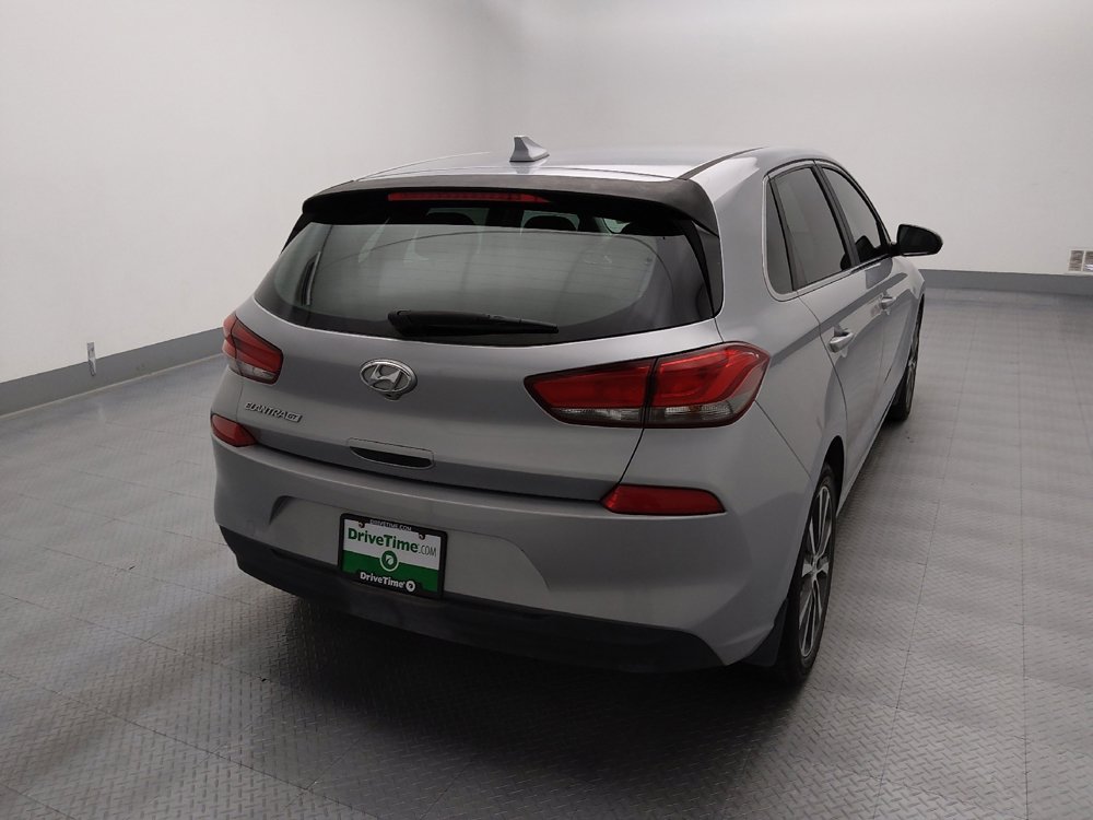 Used 2020 Hyundai Elantra GT FWD image 7