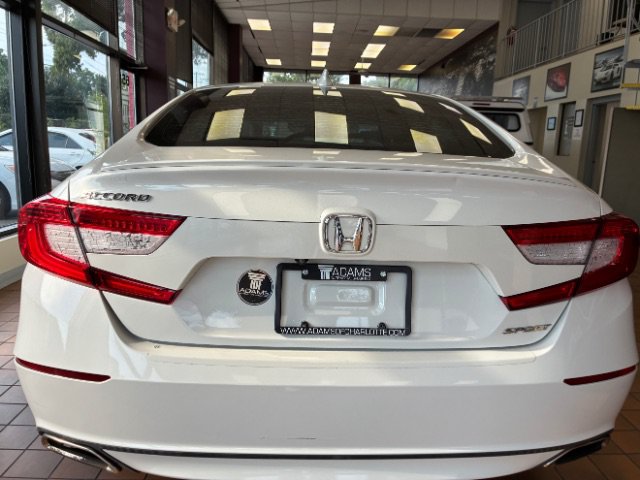 Used 2018 Honda Accord Sport image 12