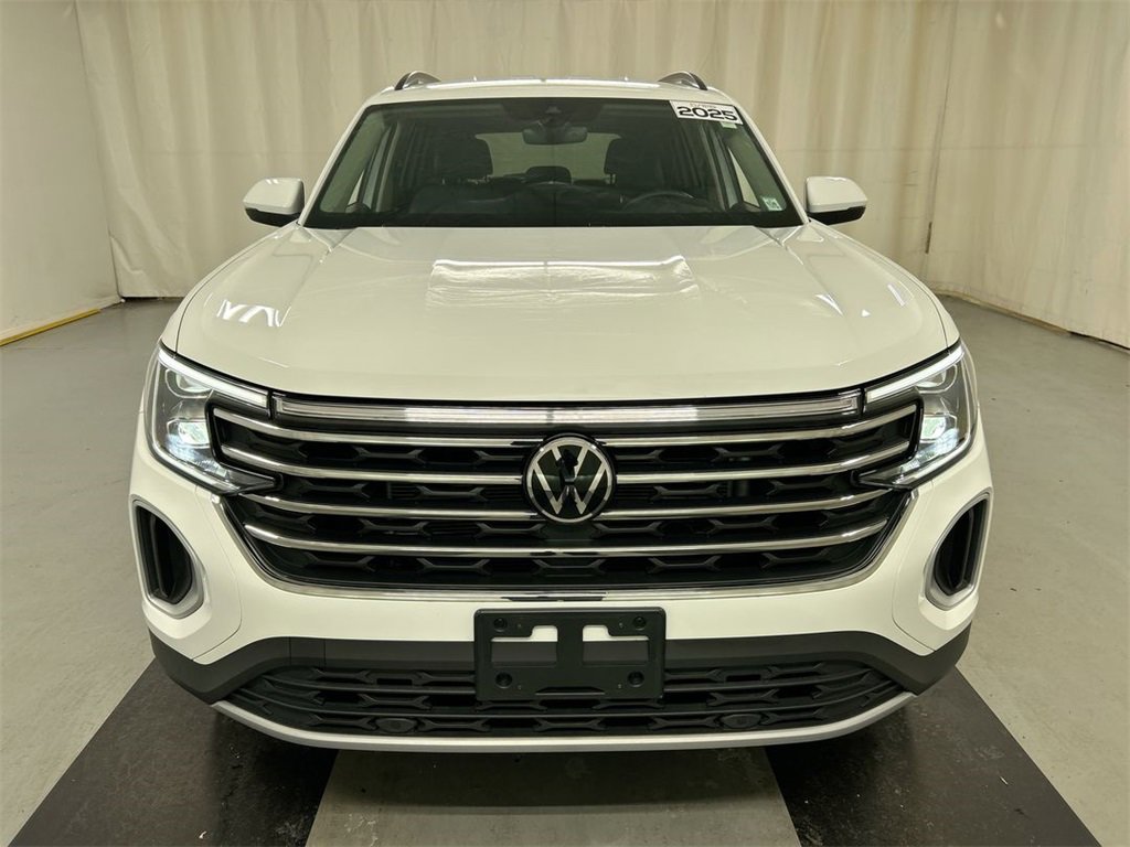 Certified 2025 Volkswagen Atlas SE image 5