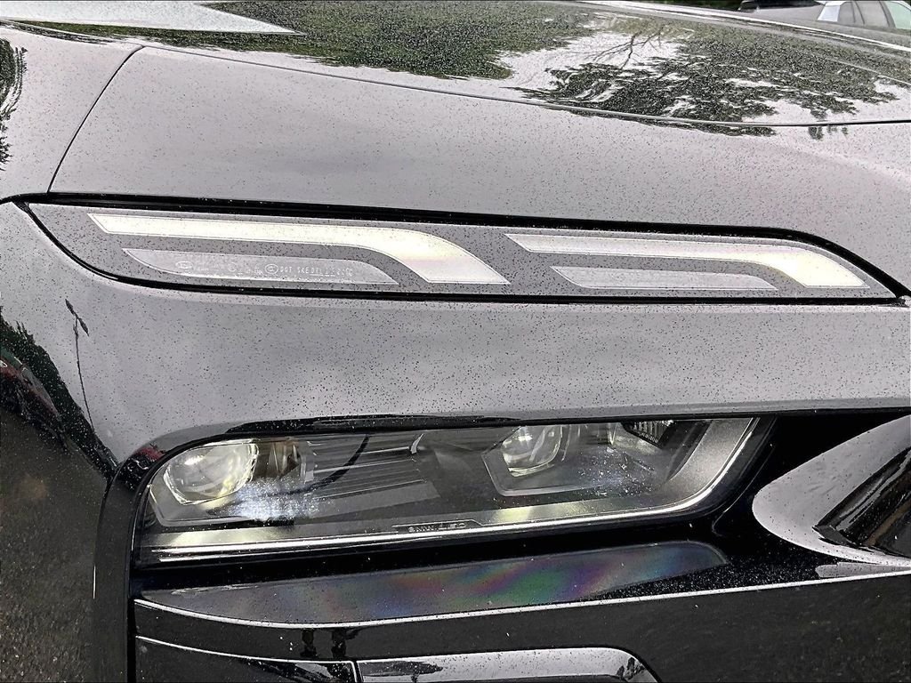 Used 2026 BMW 740i xDrive AWD/4WD image 33