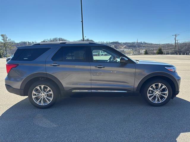 Certified 2022 Ford Explorer Limited w/ Equipment Group 301A image 5