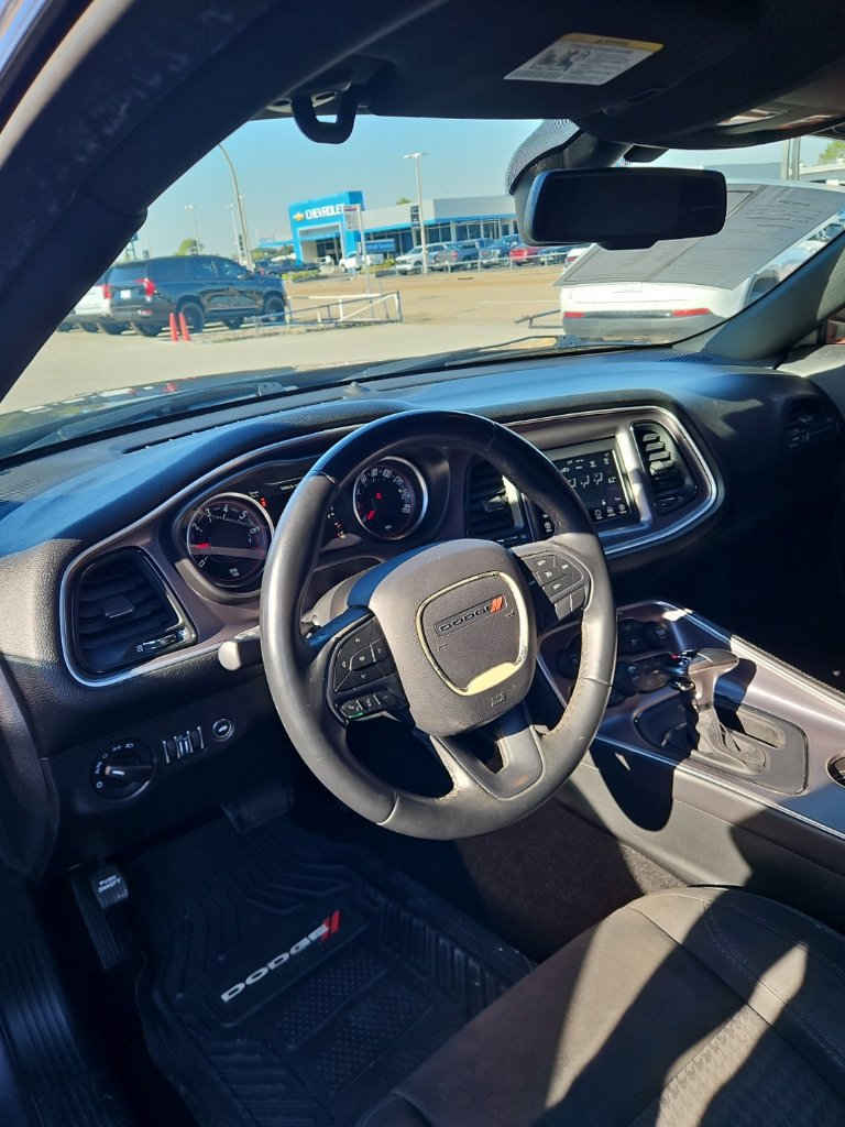Used 2019 Dodge Challenger SXT RWD image 13